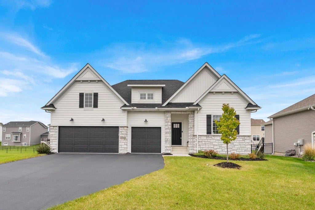 10742 28th Street Ne, Saint Michael