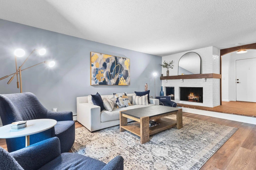 6075 Lincoln Drive 110, Edina