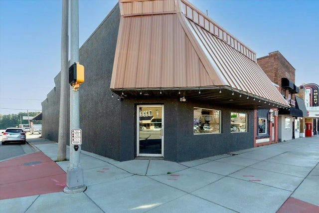 128 Keller Avenue N, Amery