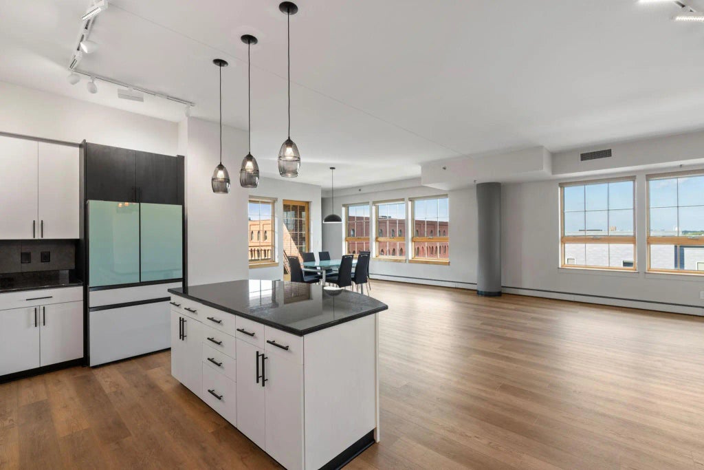 111 4th Avenue N 602, Minneapolis