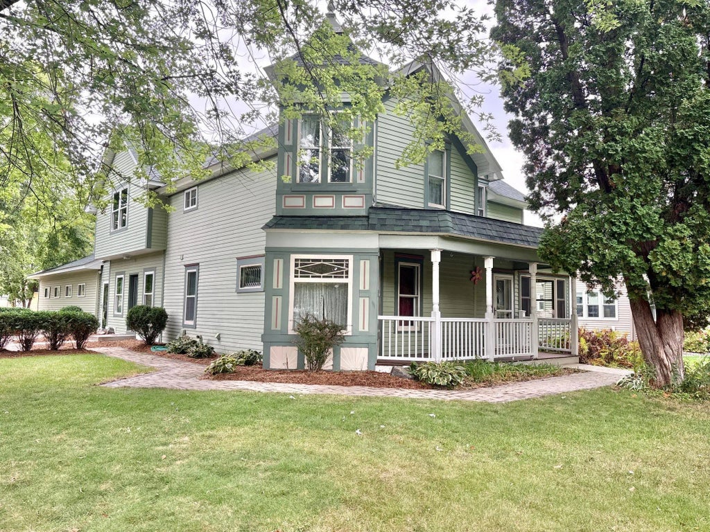 313 Angel Avenue Sw, Watertown