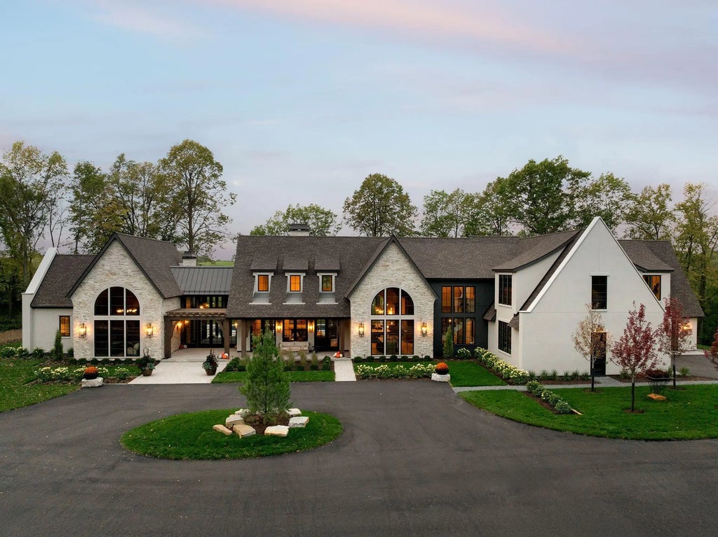 2295 Tamarack Drive, Medina