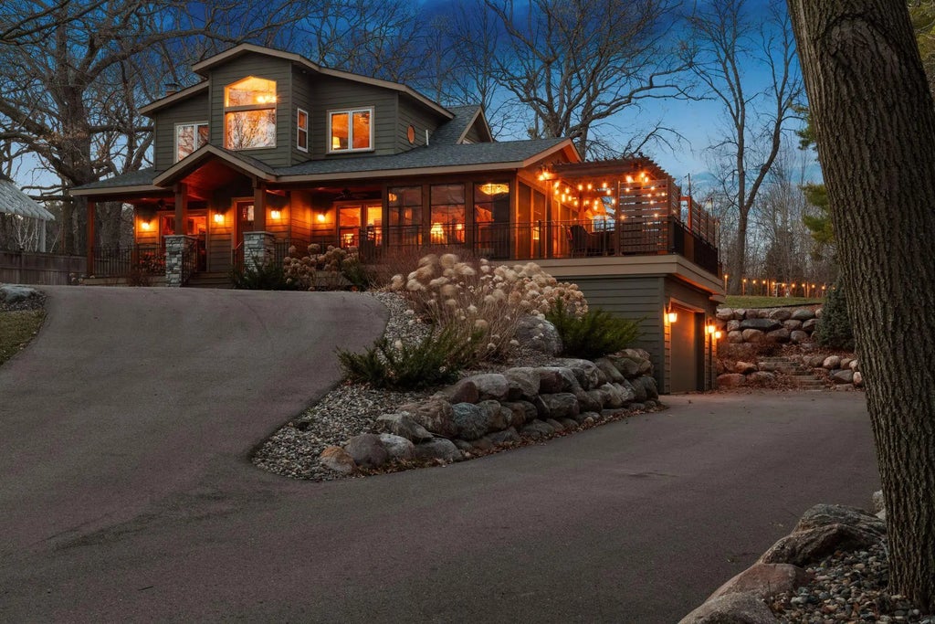 14908 Glen Oak Street, Minnetonka