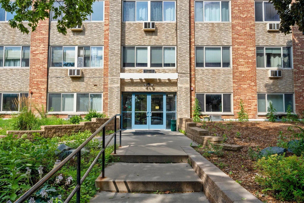 4400 Upton Avenue S 405, Minneapolis