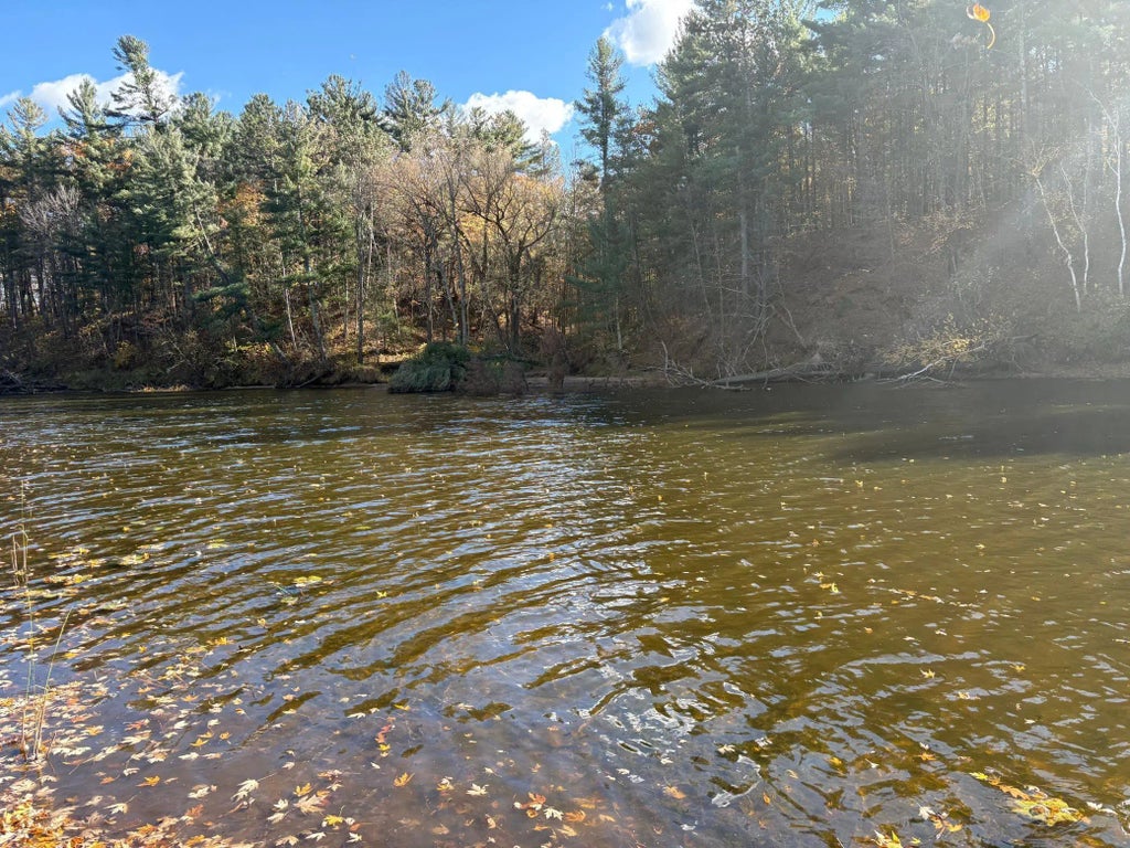 28104 Wilderness Retreat, Chengwatana Twp