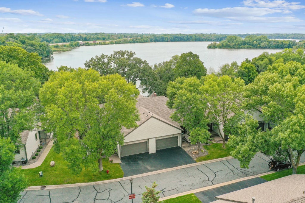 8461 Rice Lake Road, Maple Grove