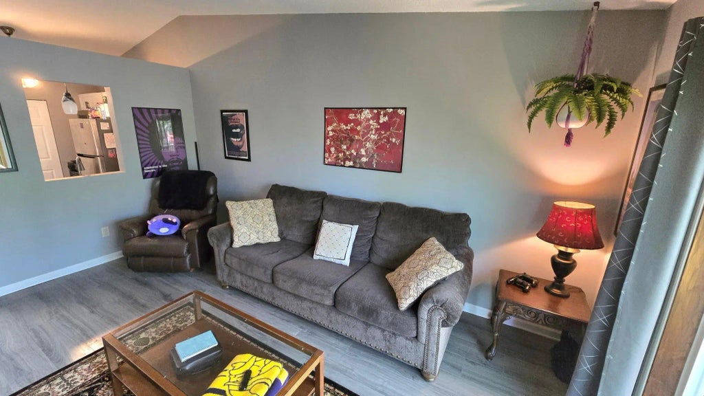 2063 N Park Drive 6, Saint Paul