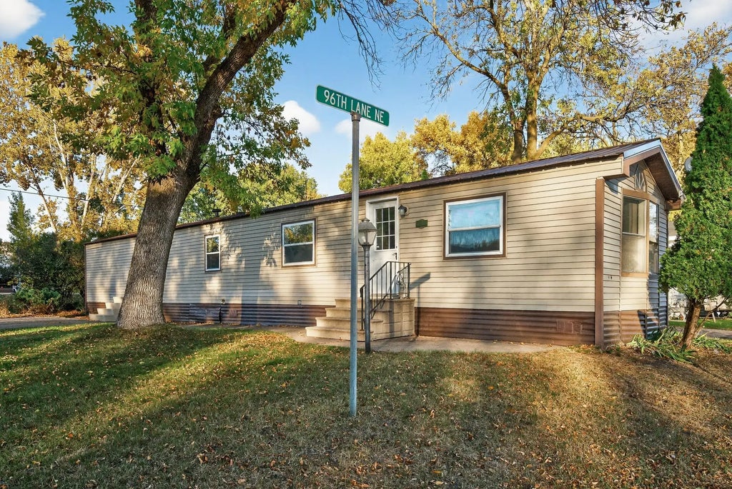 1213 96th Lane Ne, Blaine