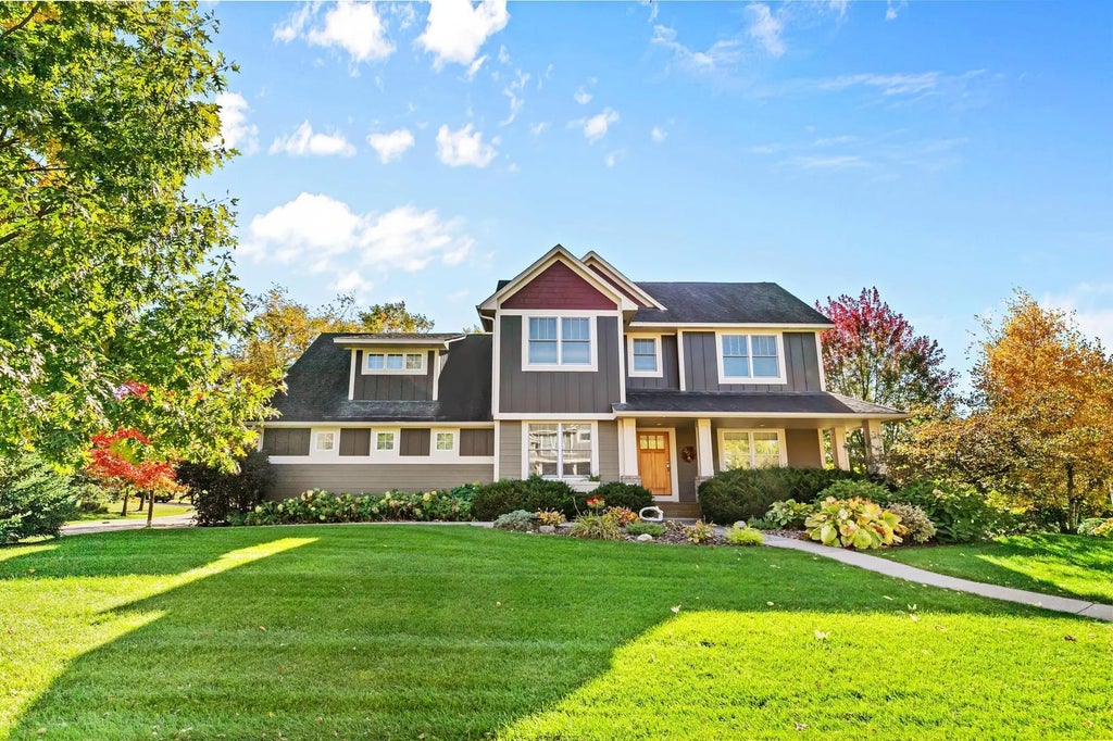 1658 Headwaters Lane, Woodbury