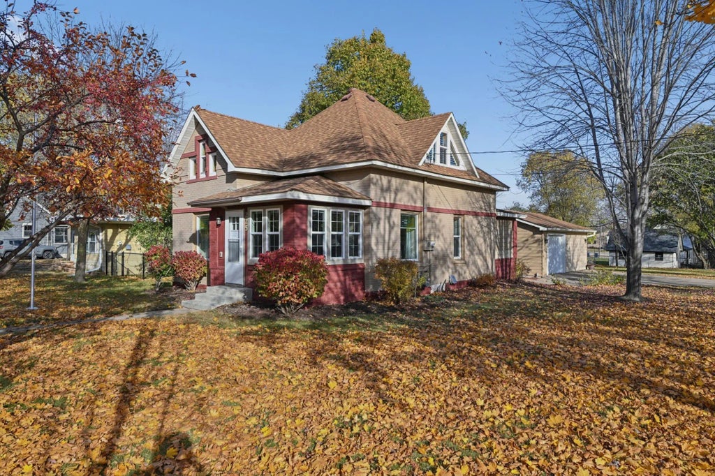 225 E 4th Street, Monticello