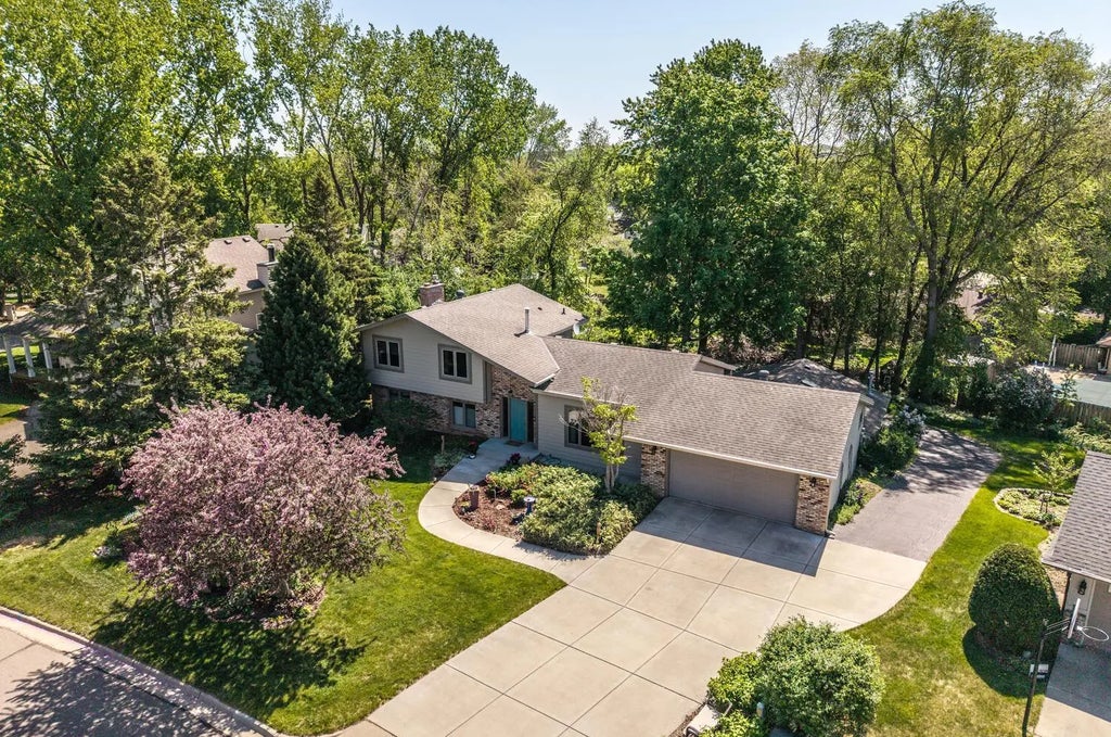 15505 Logarto Lane, Burnsville