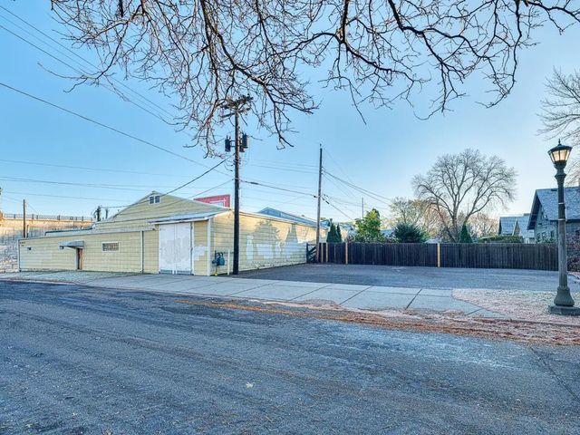 170 Pascal Street N, St Paul