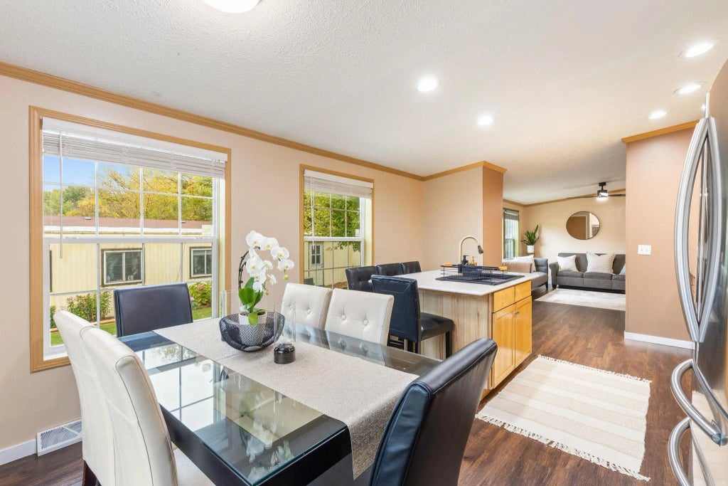 12197 Geneva Way, Apple Valley