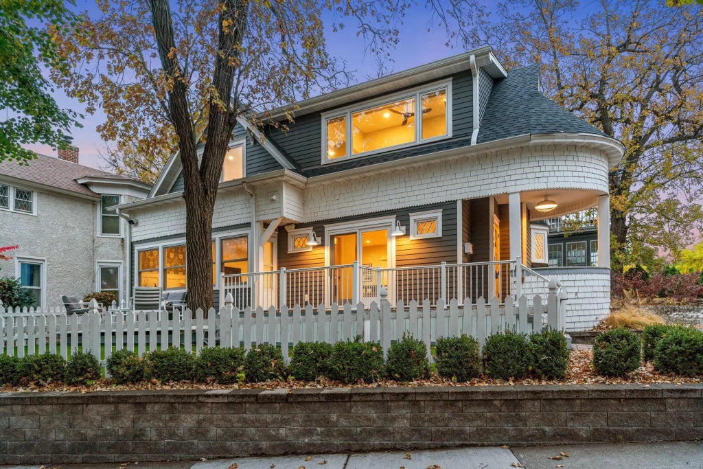 3049 E Bde Maka Ska Parkway, Minneapolis