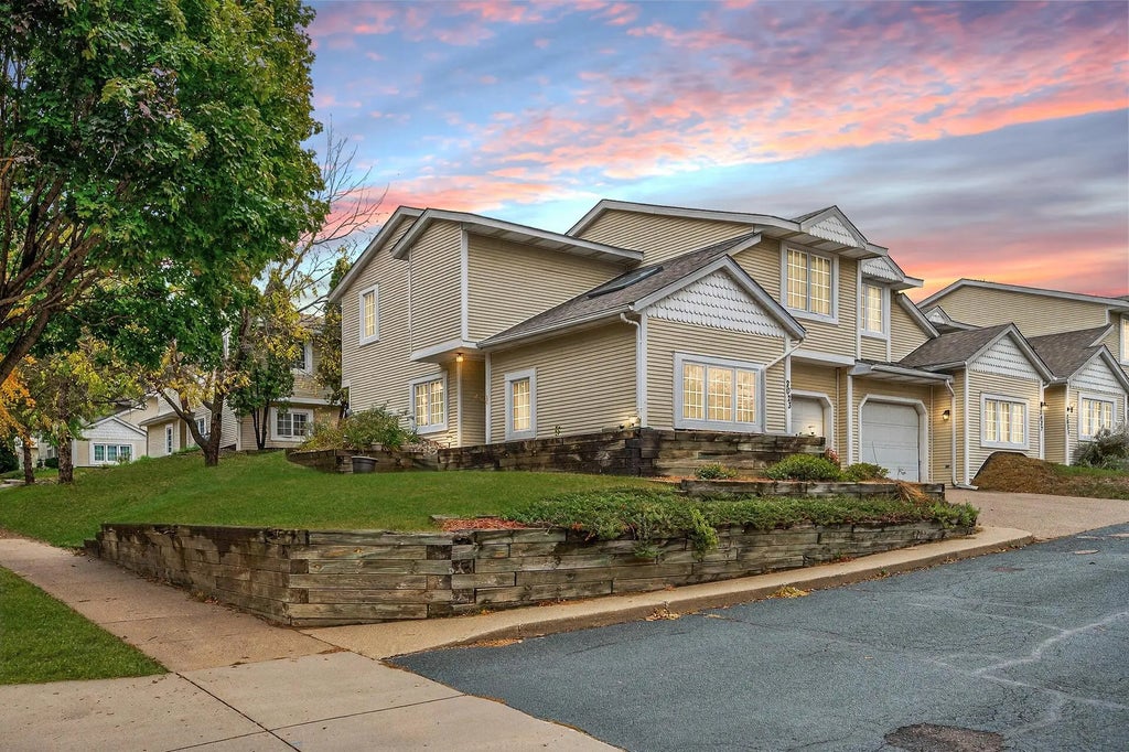 2023 Parkside Drive, Saint Paul