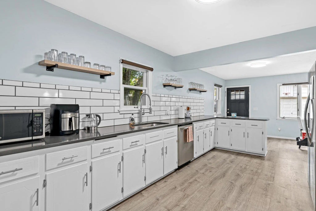 618 Holmes Street S, Shakopee