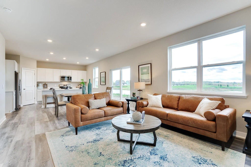 203 Snowdrop Trail, Waconia