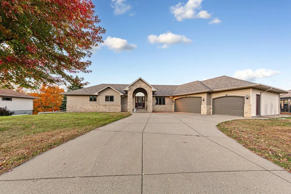 1308 Greenleaf Road, Faribault