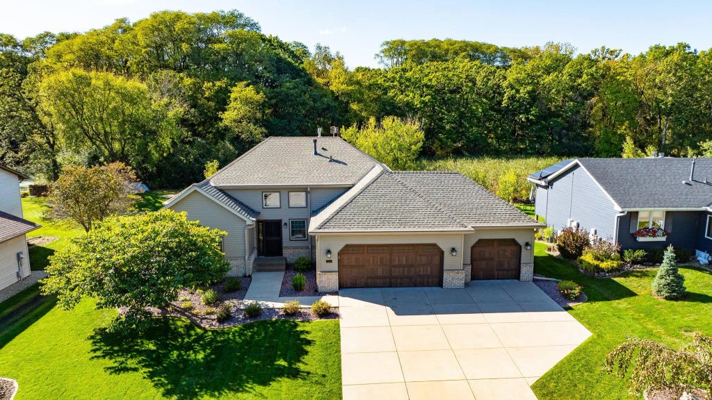 1603 Mary Street N, Maplewood