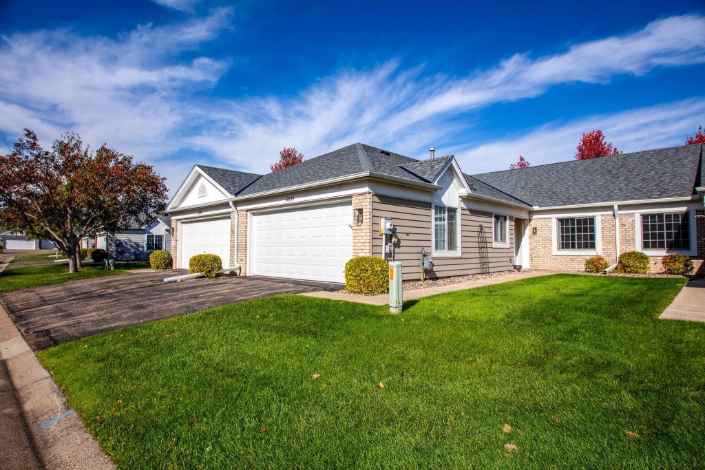 6800 Fremont Lane, Woodbury