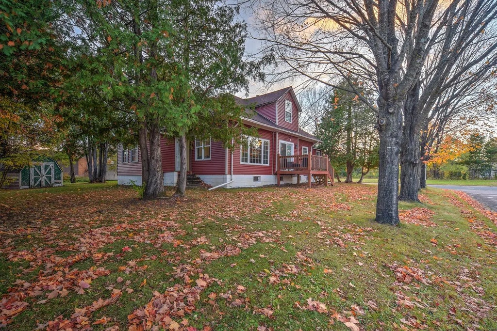 24014 Hanson Avenue, Siren