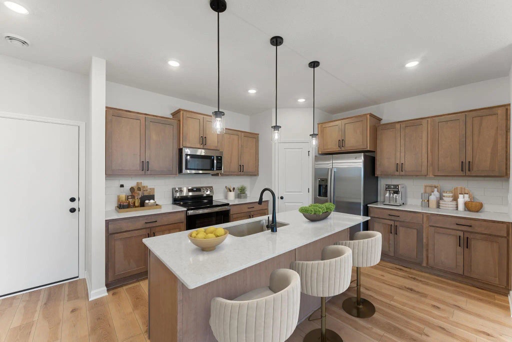 1101 Annacotte Lane, Rosemount