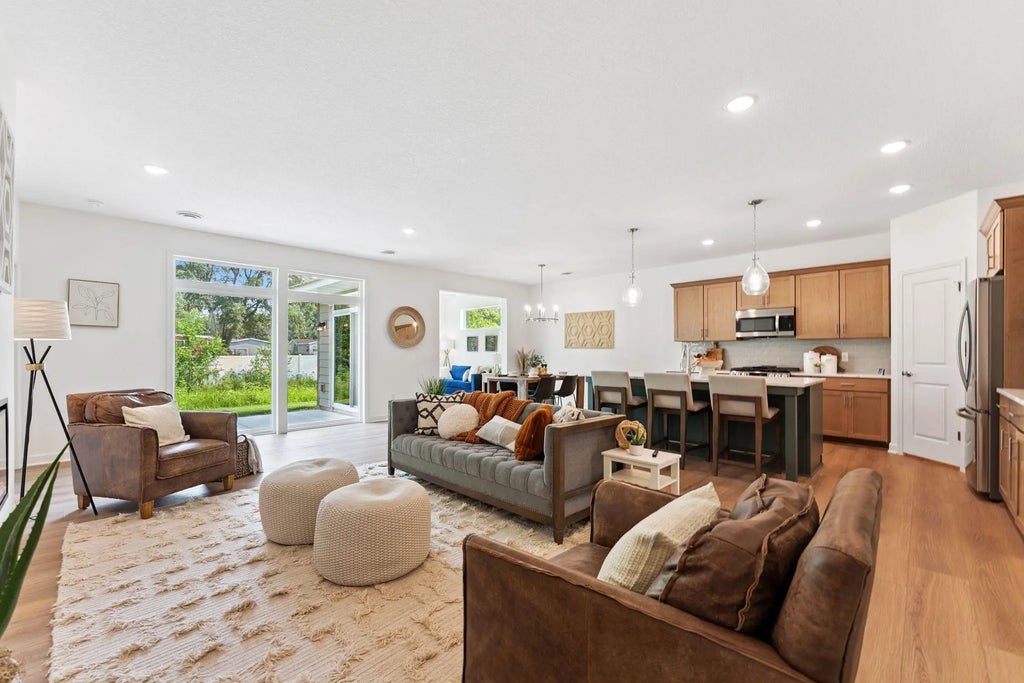 17725 Everest Avenue, Lakeville