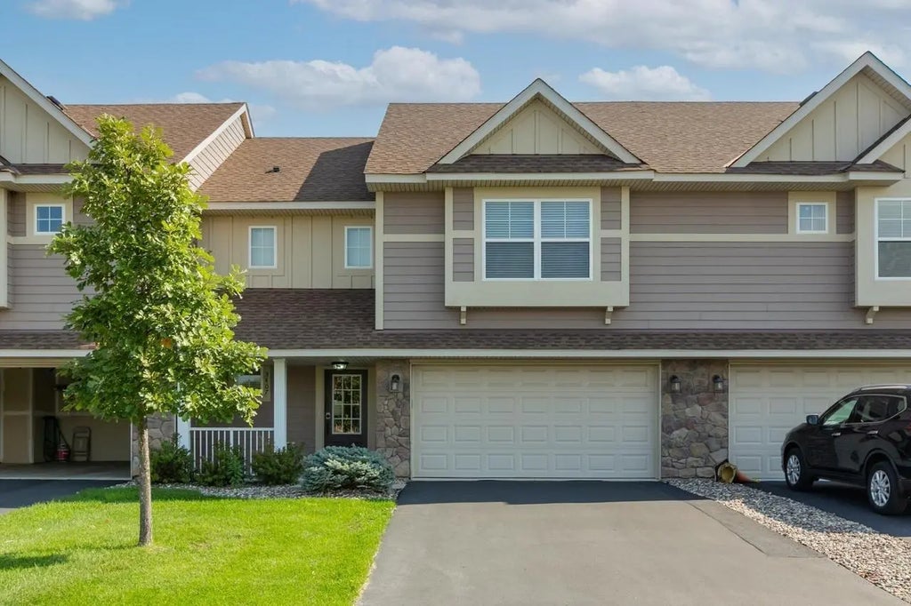 3407 Chestnut Lane, Eagan