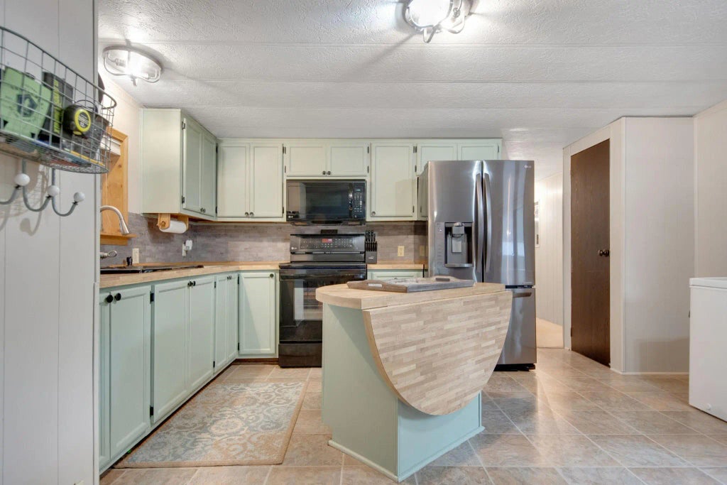 8159 Ogren Avenue Ne, Otsego