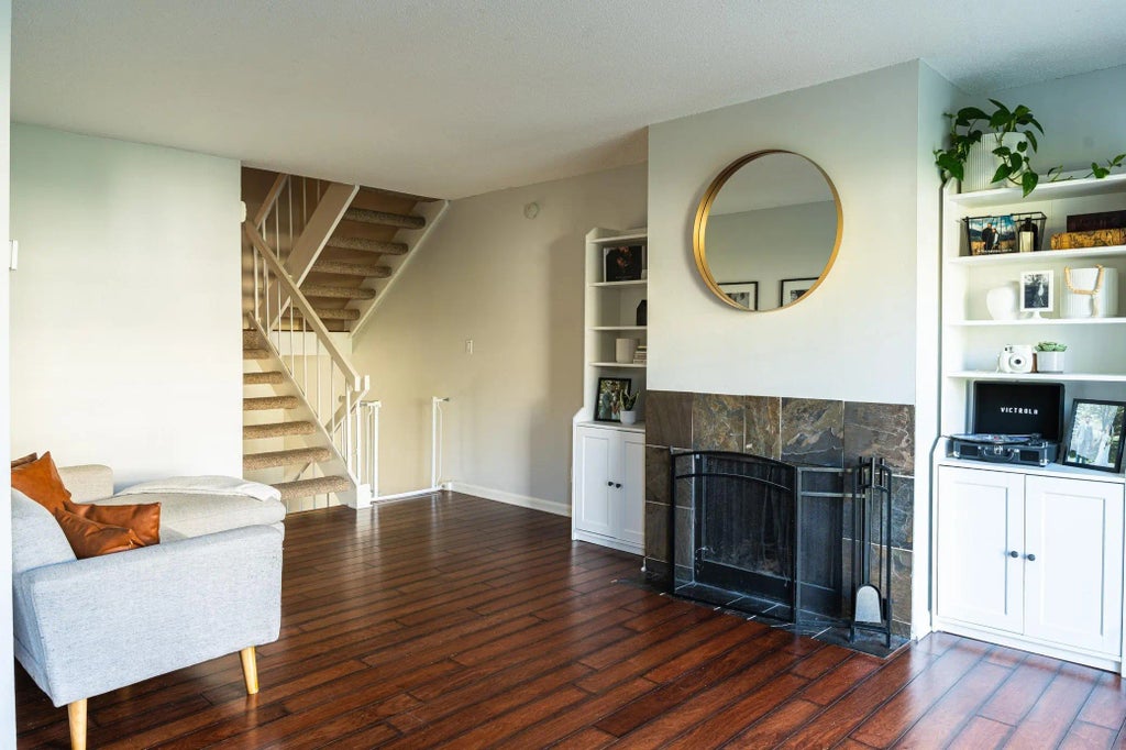 3259 Valley Ridge Drive 10, Eagan