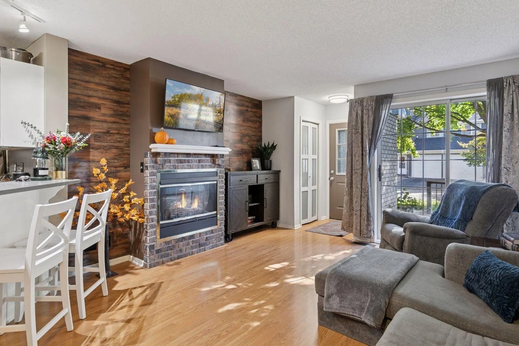 1825 Donegal Drive 10, Woodbury