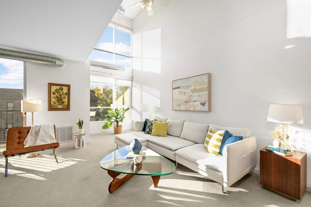 1829 3rd Avenue S 215, Minneapolis