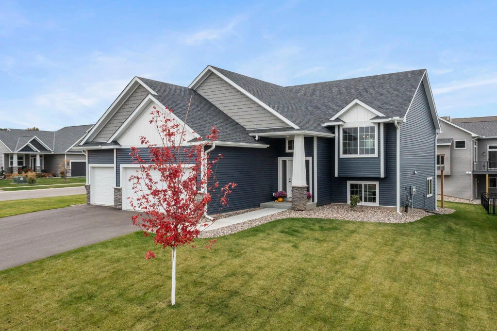 18591 Hexham Lane, Lakeville