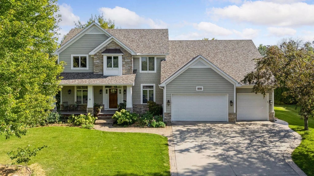 1646 Isabella Parkway, Chaska