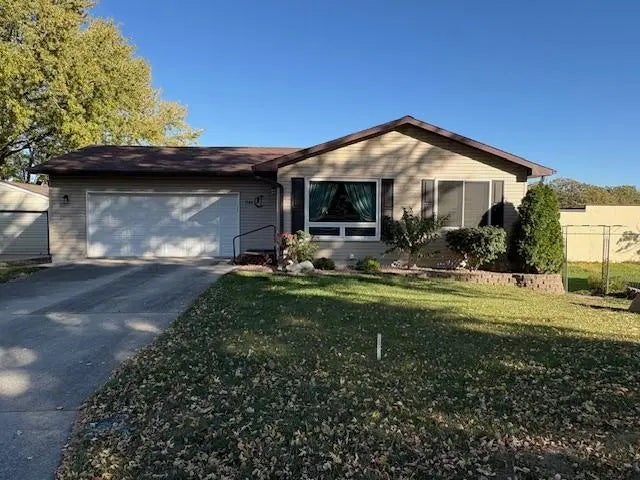 1200 Crestview Road, Albert Lea