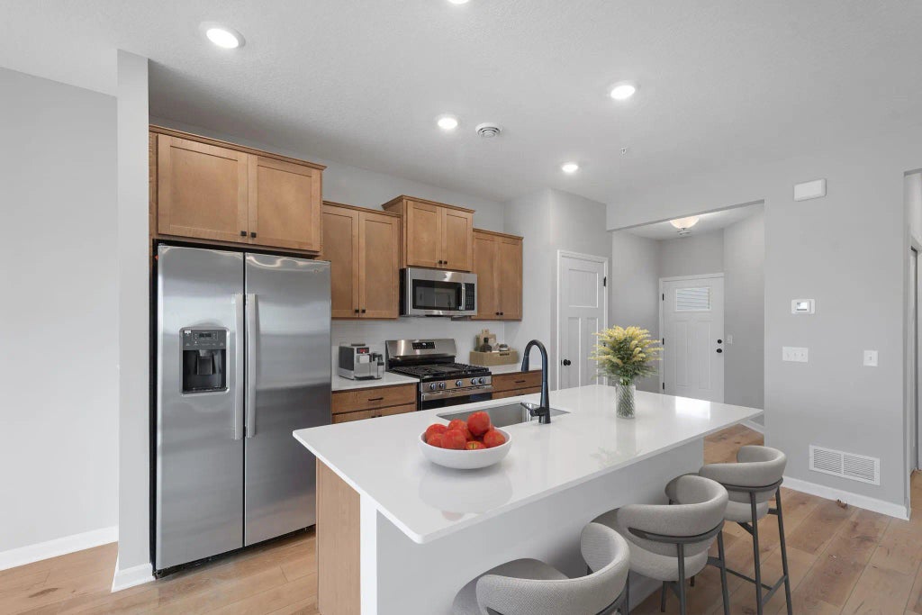 10314 Birchwood Circle, Victoria