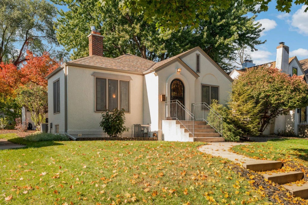 3936 Chowen Avenue S, Minneapolis