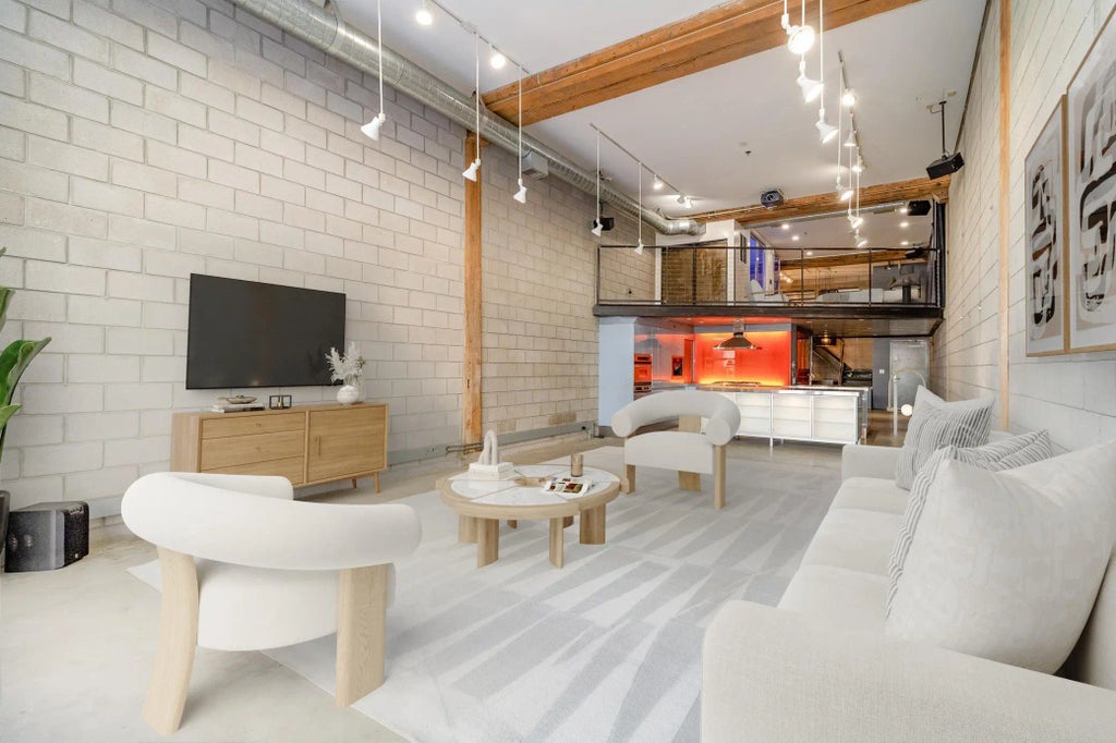 801 Washington Avenue N 104, Minneapolis