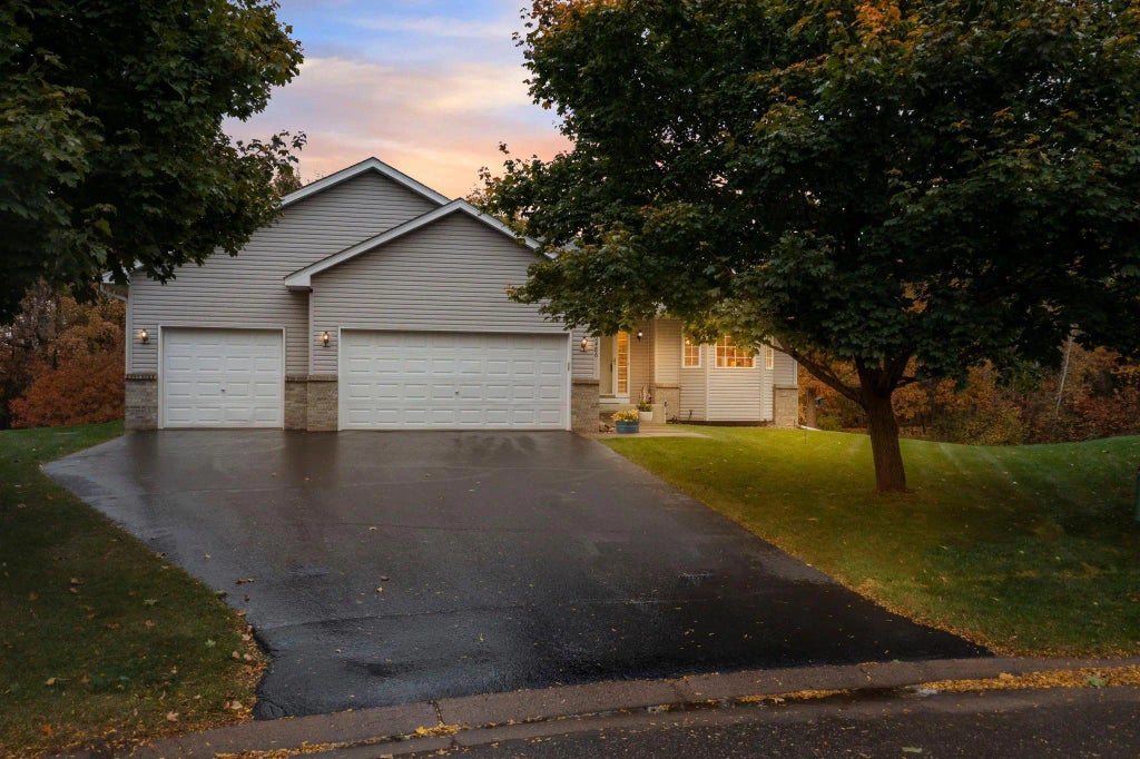 2486 Bridgewater Place S, Cambridge