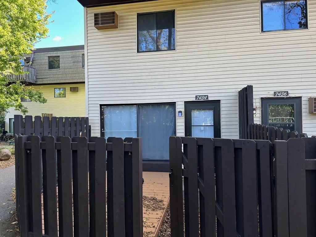 7434 72nd Lane N, Brooklyn Park