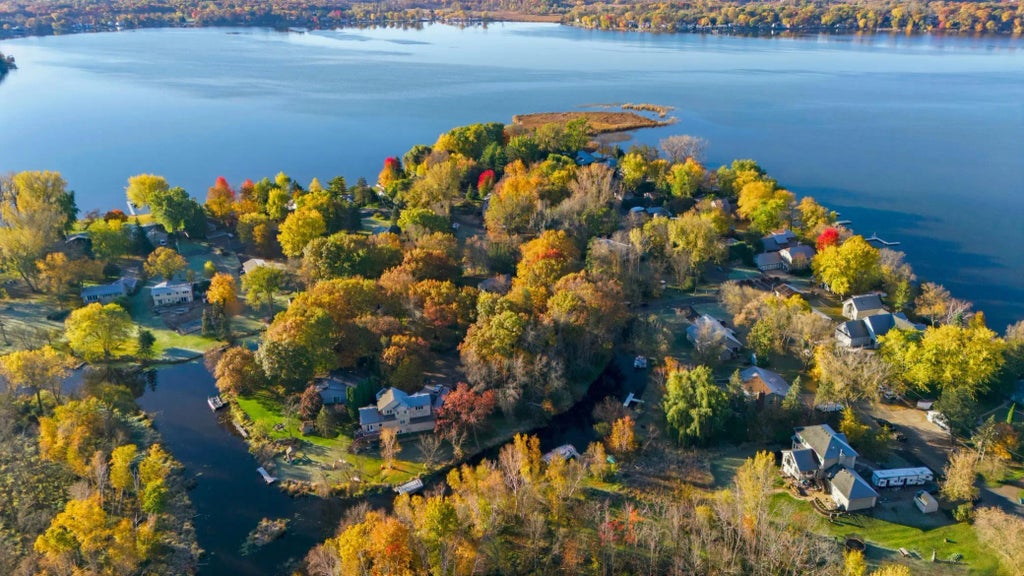 22089 Jason Avenue Court N, Forest Lake