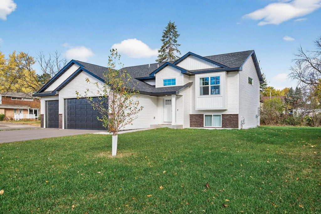 4193 119th Lane Nw, Coon Rapids