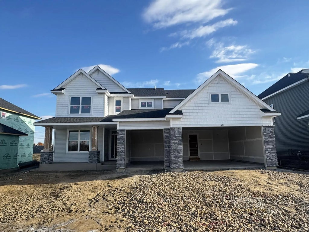 325 Ravencroft Road, Waconia