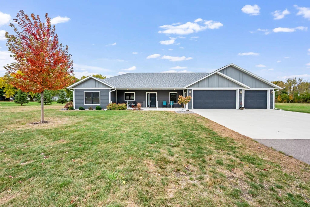 305 Harrison Street, Welcome