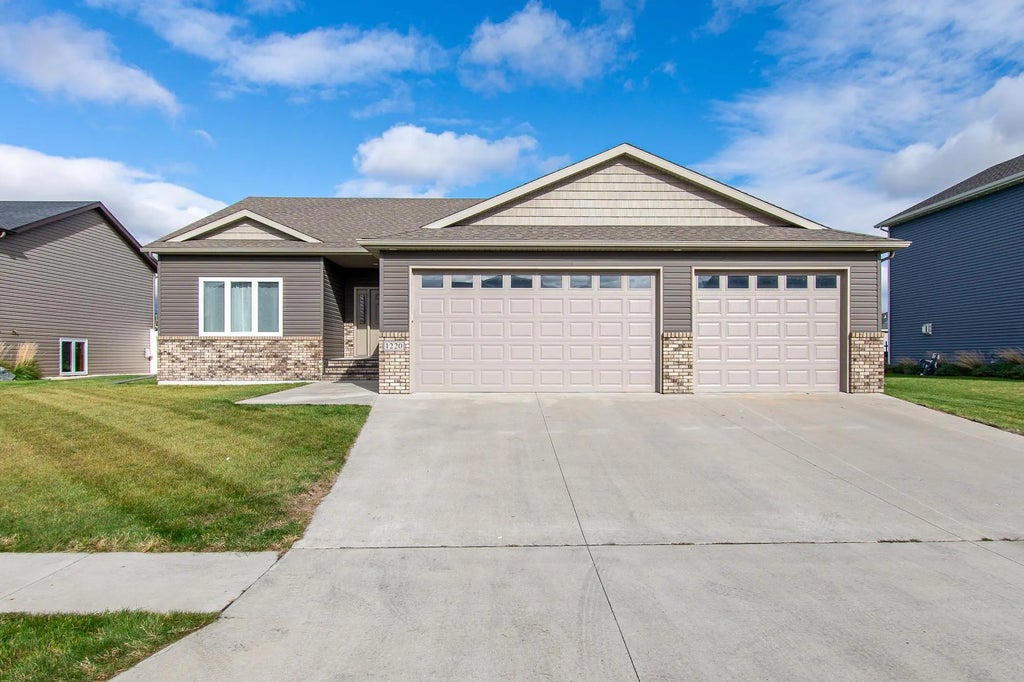 1220 Legion Lane W, West Fargo