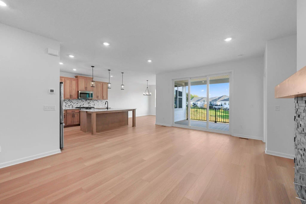 8018 Walnut Lane, Corcoran