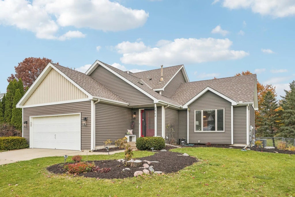 2464 Timberlea Drive, Woodbury