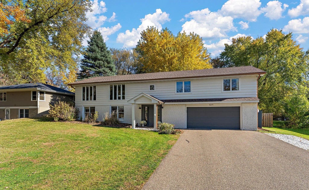 6271 Cardinal Avenue, Chanhassen