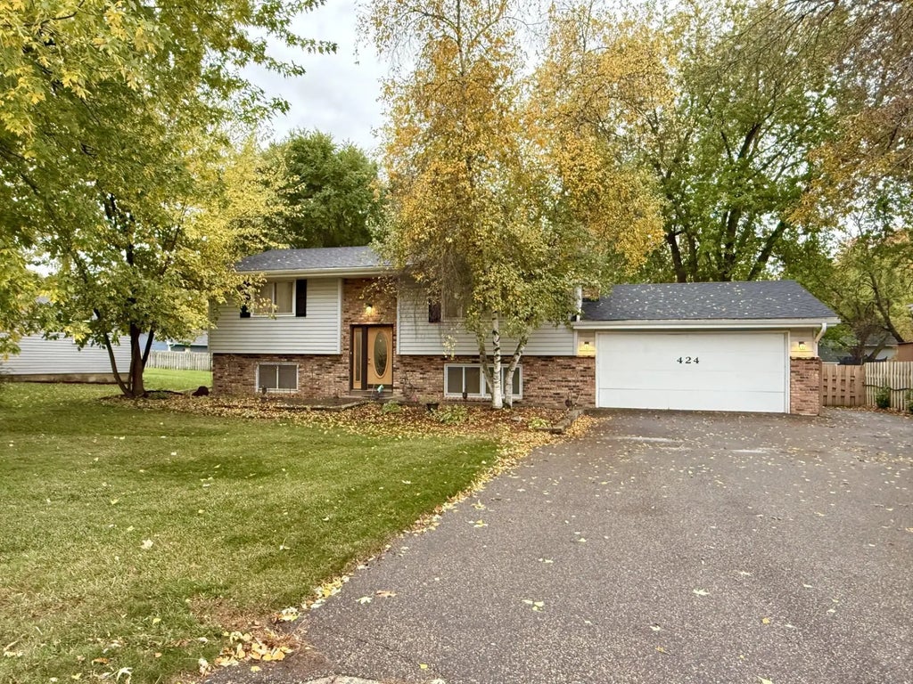 424 106th Avenue Nw, Coon Rapids