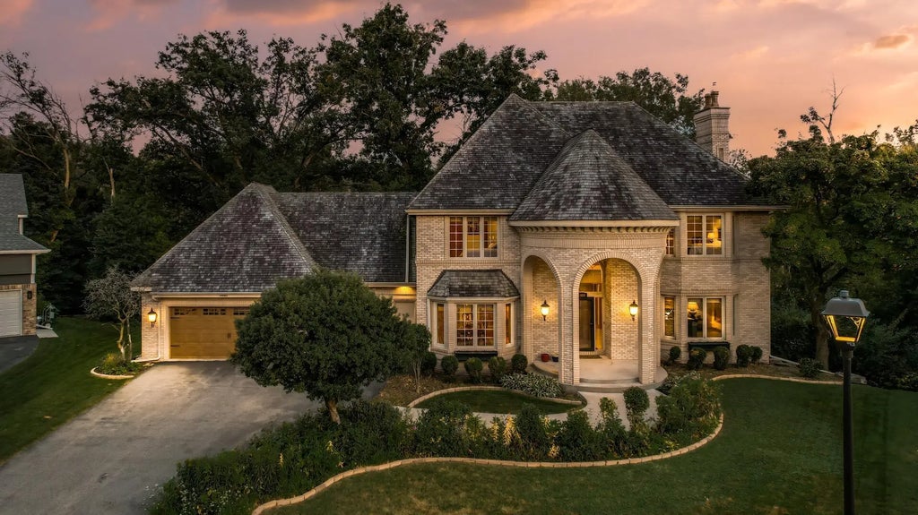 5480 Maple Ridge Court, Minnetonka